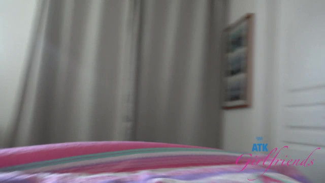 Симпатичная приёмная дочка, способная доставить наслаждение папке - #9