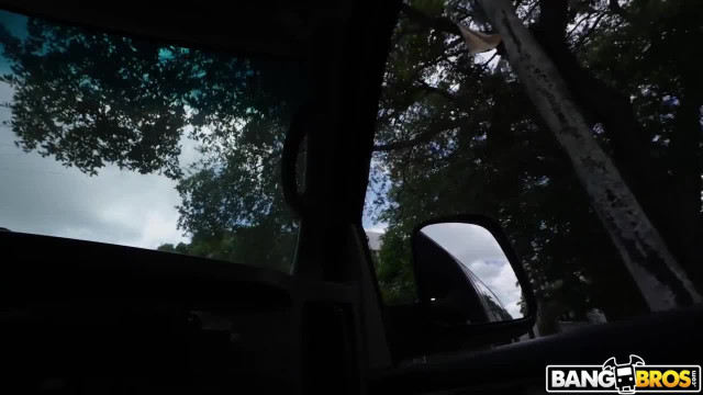 У темнокожего пикапера новенькая, невероятно доступная добыча - #1