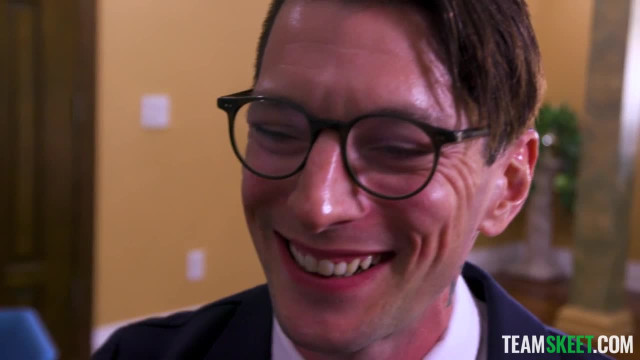 Хорошая преподавательница будет опекать своих студентов даже в сексуальном направлении - #1