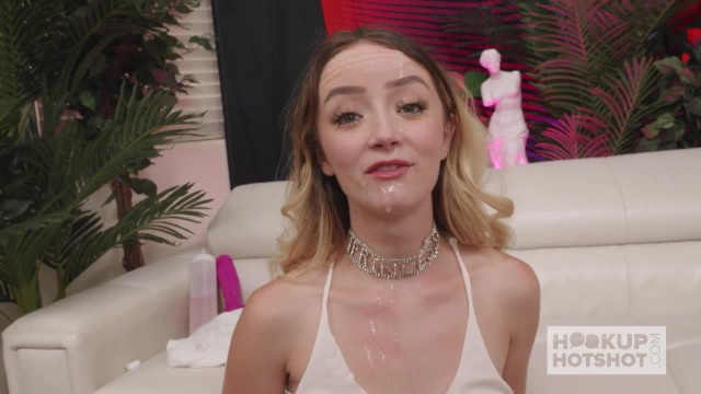 Сладкая задница милой телочки просто требует жаркого и смелого подхода - #10