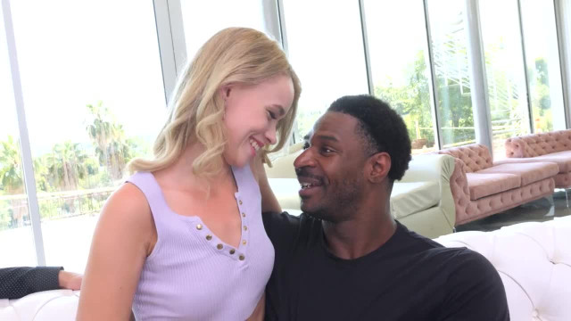 Пожилой муж импотент продал свою невесту какому-то негритосу - #2