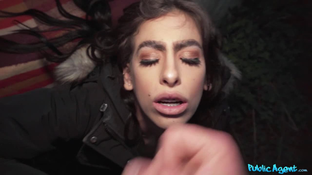 Девушка готова прямо на улице трахаться за деньги - #10