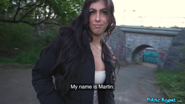 Девушка готова прямо на улице трахаться за деньги - #1